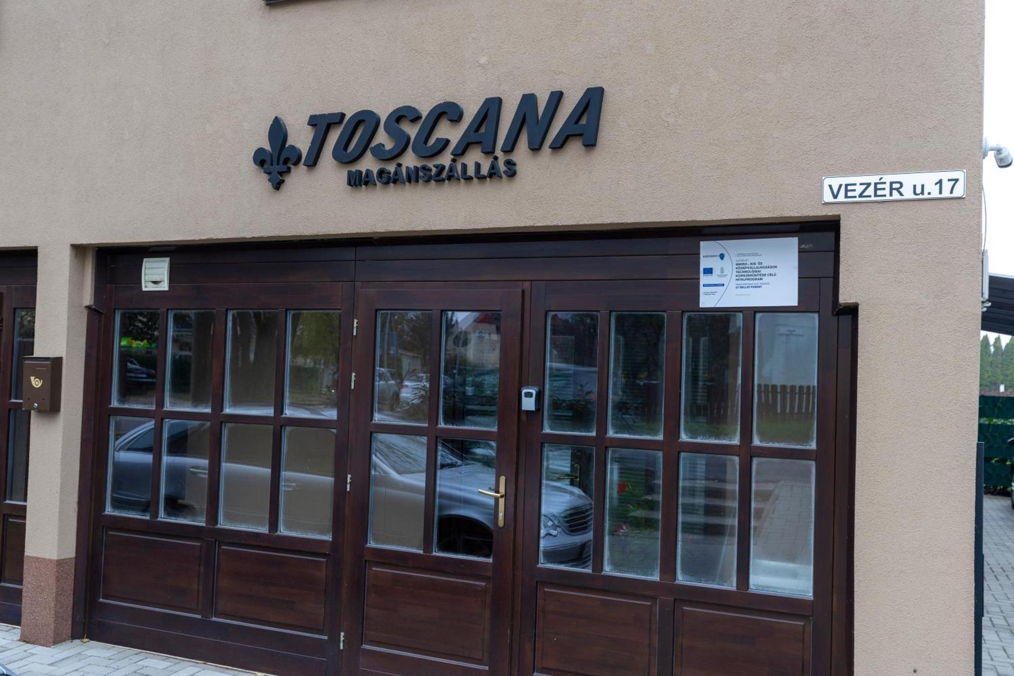 Toscana Debrecen Eksteriør bilde